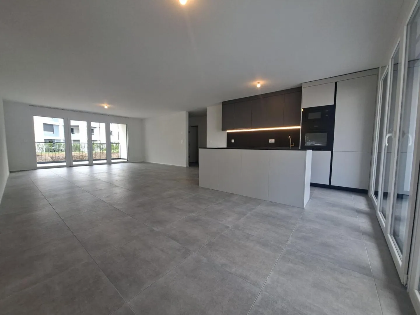 Appartement moderne de 4.5 pièces - Photo 1 sur 11