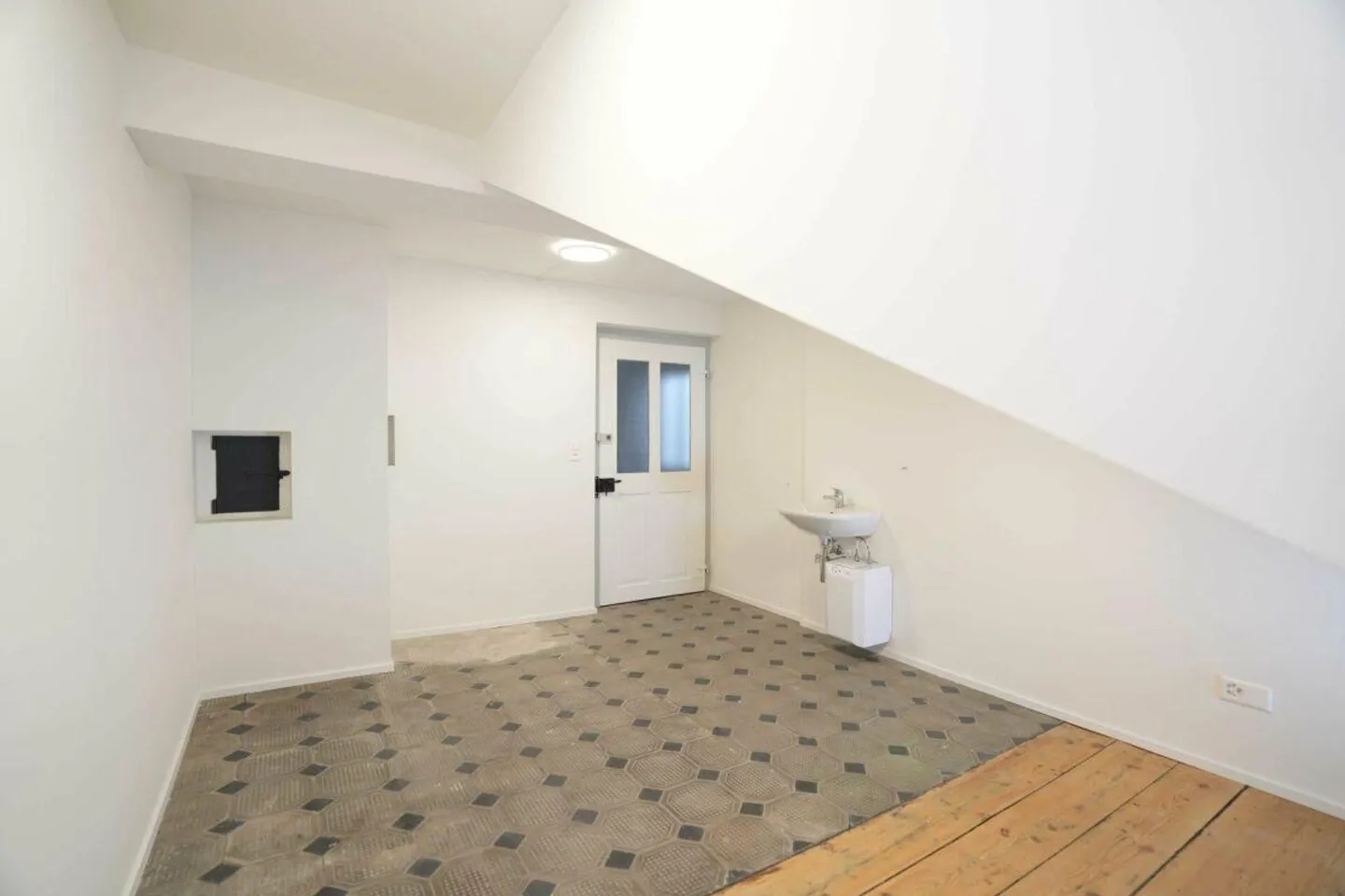 Solo 1 studio rimasto. Studi/uffici luminosi di nuova creazione... - Foto 1 di 8