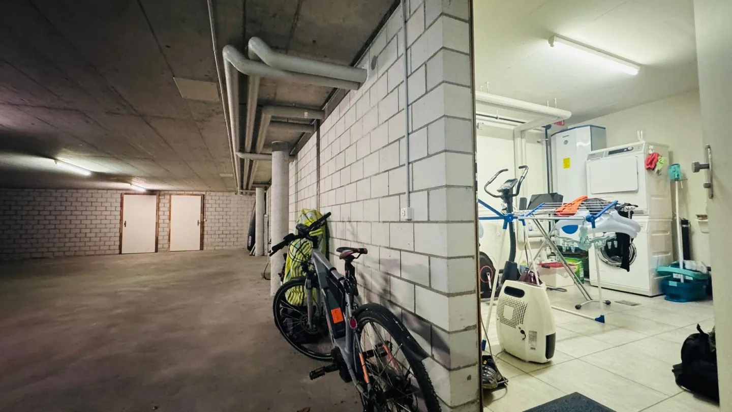 Maison de ville d'angle 4,5 pièces avec jardin, garage, place de parking et four à pizza à Giebenach - Photo 22 sur 26