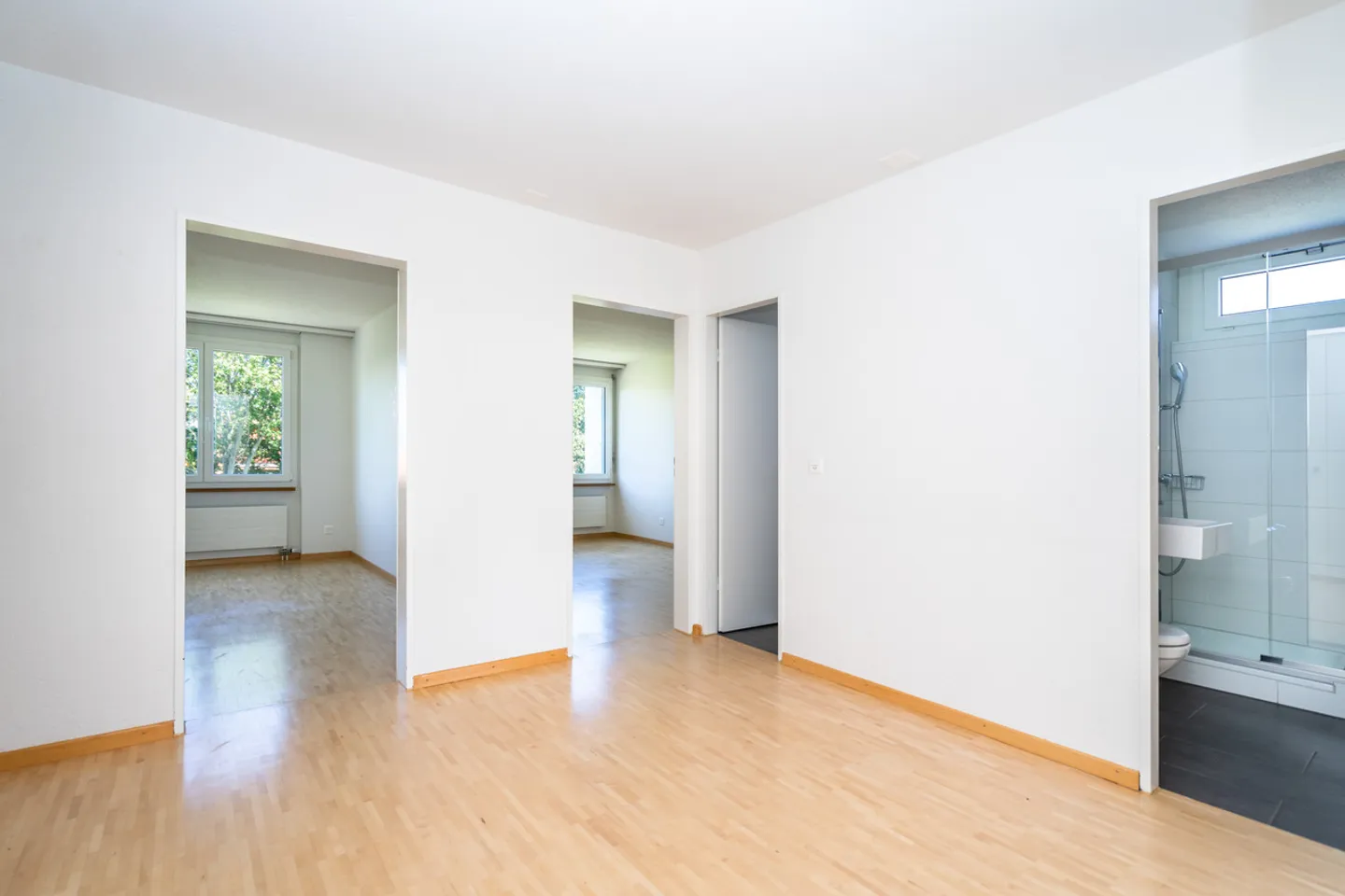 Wir bieten Ihnen Komfort! 4.5-Zimmerwohnung in Schönbühl - Foto 6 di 13