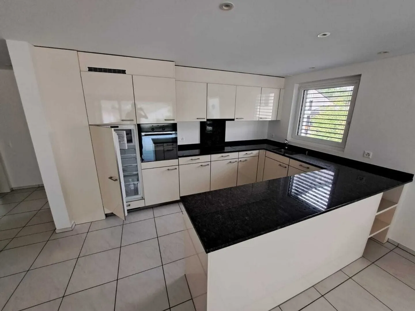 Appartement à louer - Photo 3 sur 8