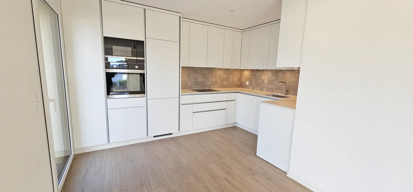 Helles 4.5-Zimmer-Apartment im 2. Stock - Foto 1 von 8