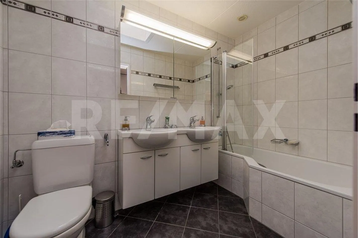 Casa a schiera soleggiata di 5 ½ locali in una posizione molto tranquilla - Foto 8 di 12