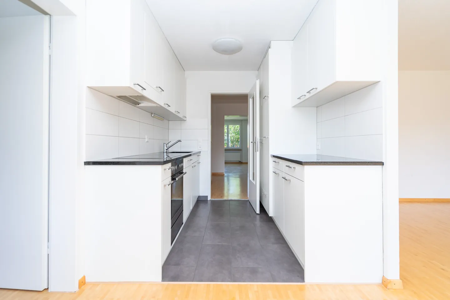 Wir bieten Ihnen Komfort! 4.5-Zimmerwohnung in Schönbühl - Foto 9 di 13