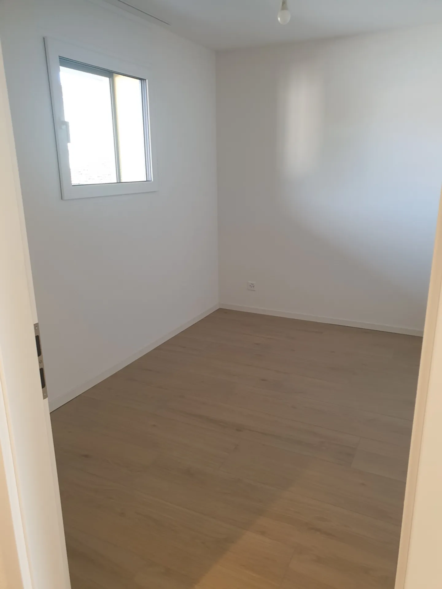 Helles 4.5-Zimmer-Apartment im 2. Stock - Foto 5 von 8