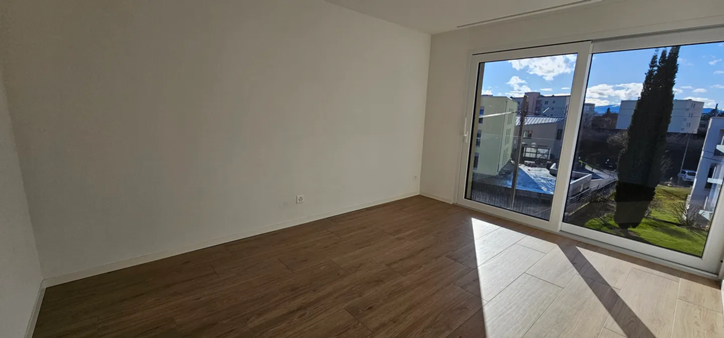 Helles 4.5-Zimmer-Apartment im 2. Stock - Foto 6 von 8