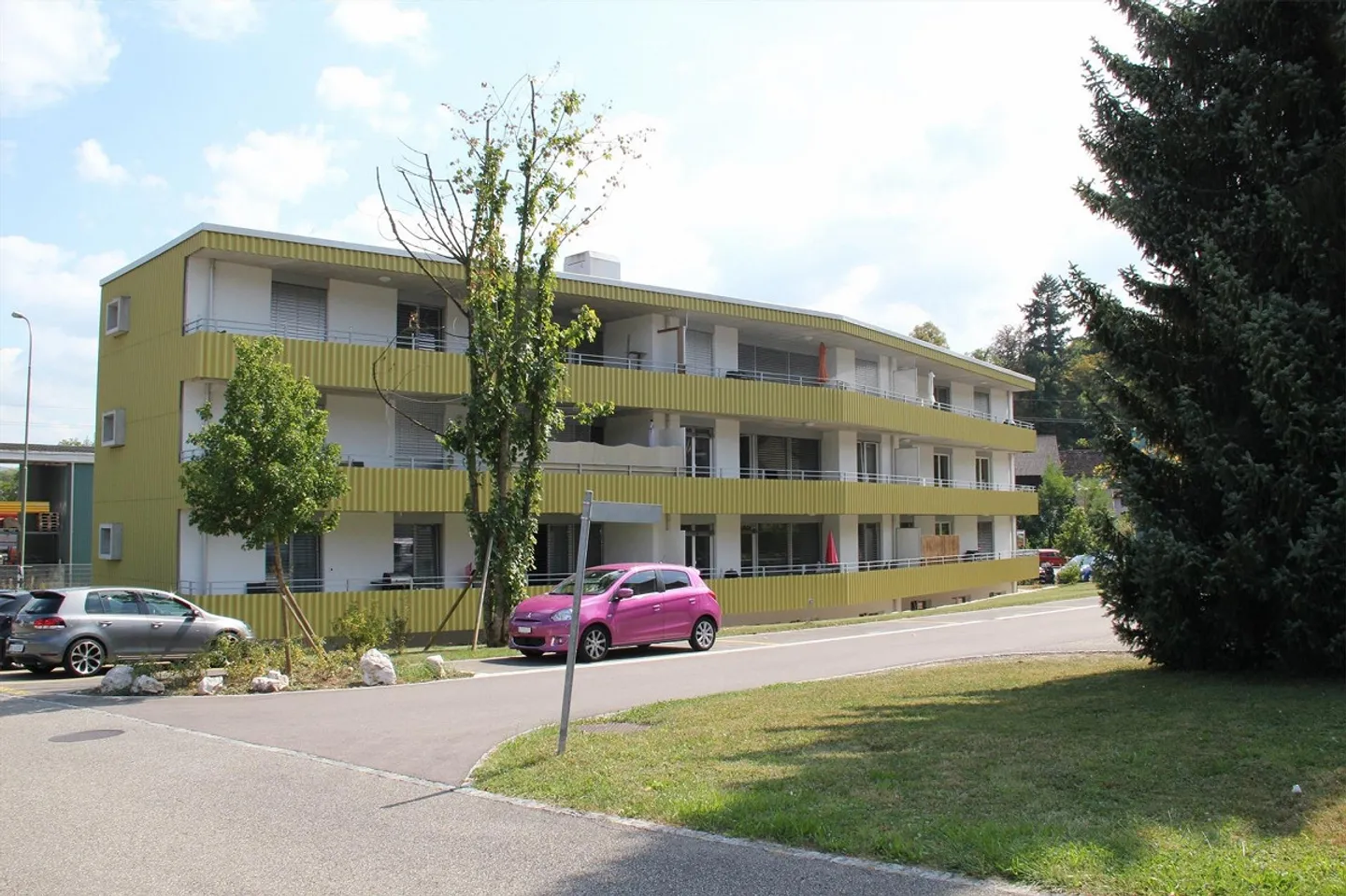 Bellissimo, tranquillo appartamento di 3,5 stanze all'ultimo piano con ampio balcone - Foto 13 di 14