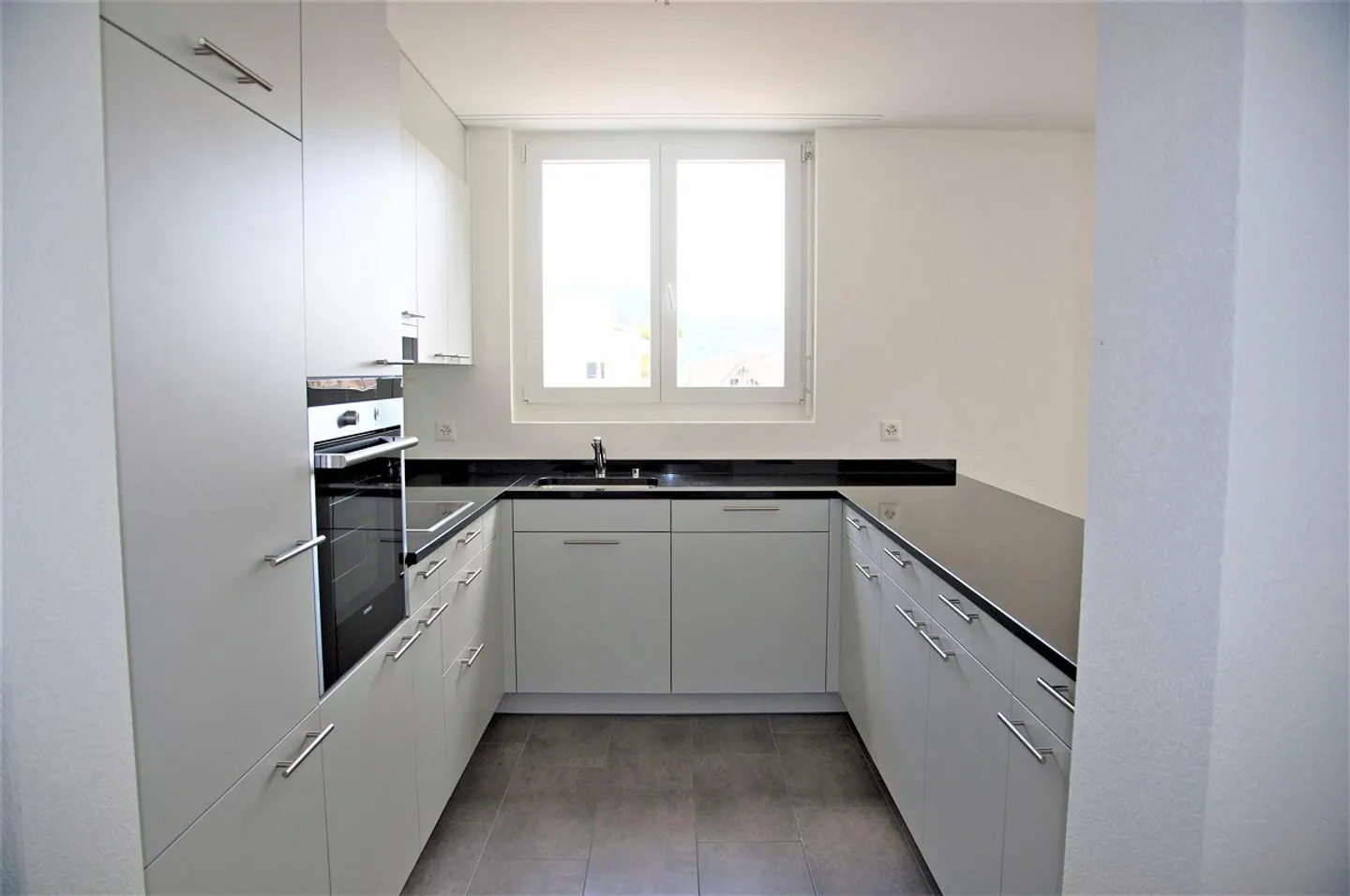 Moderne, grosszügige Wohnung in Liestal - Foto 3 von 12