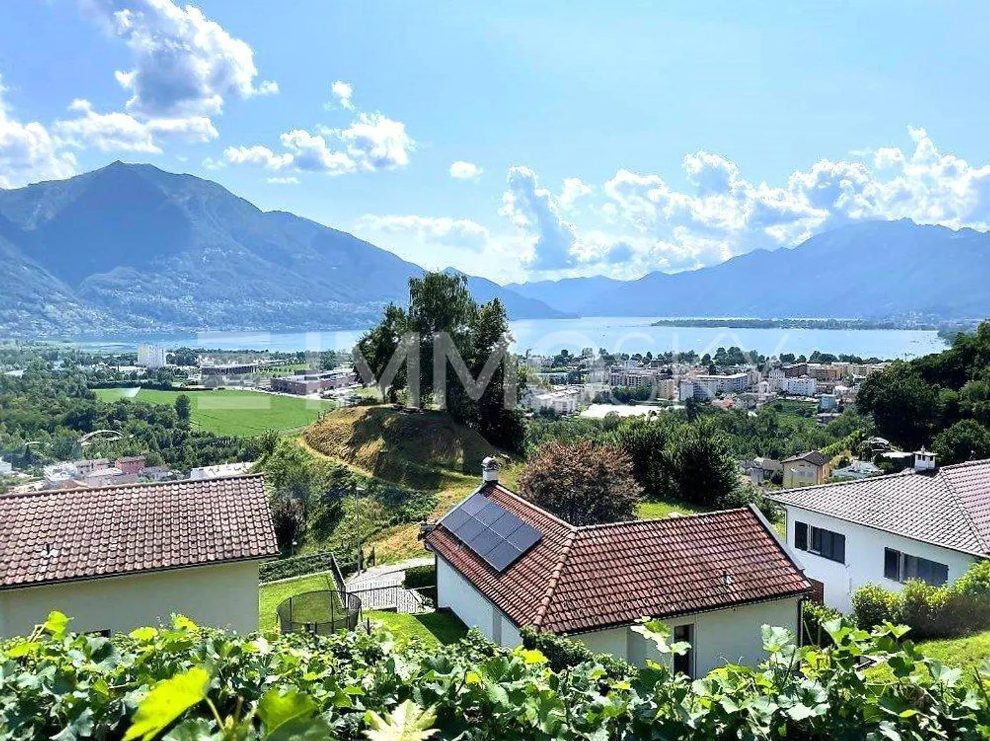 Vue sur le lac et ensoleillement total - Photo 1 sur 3