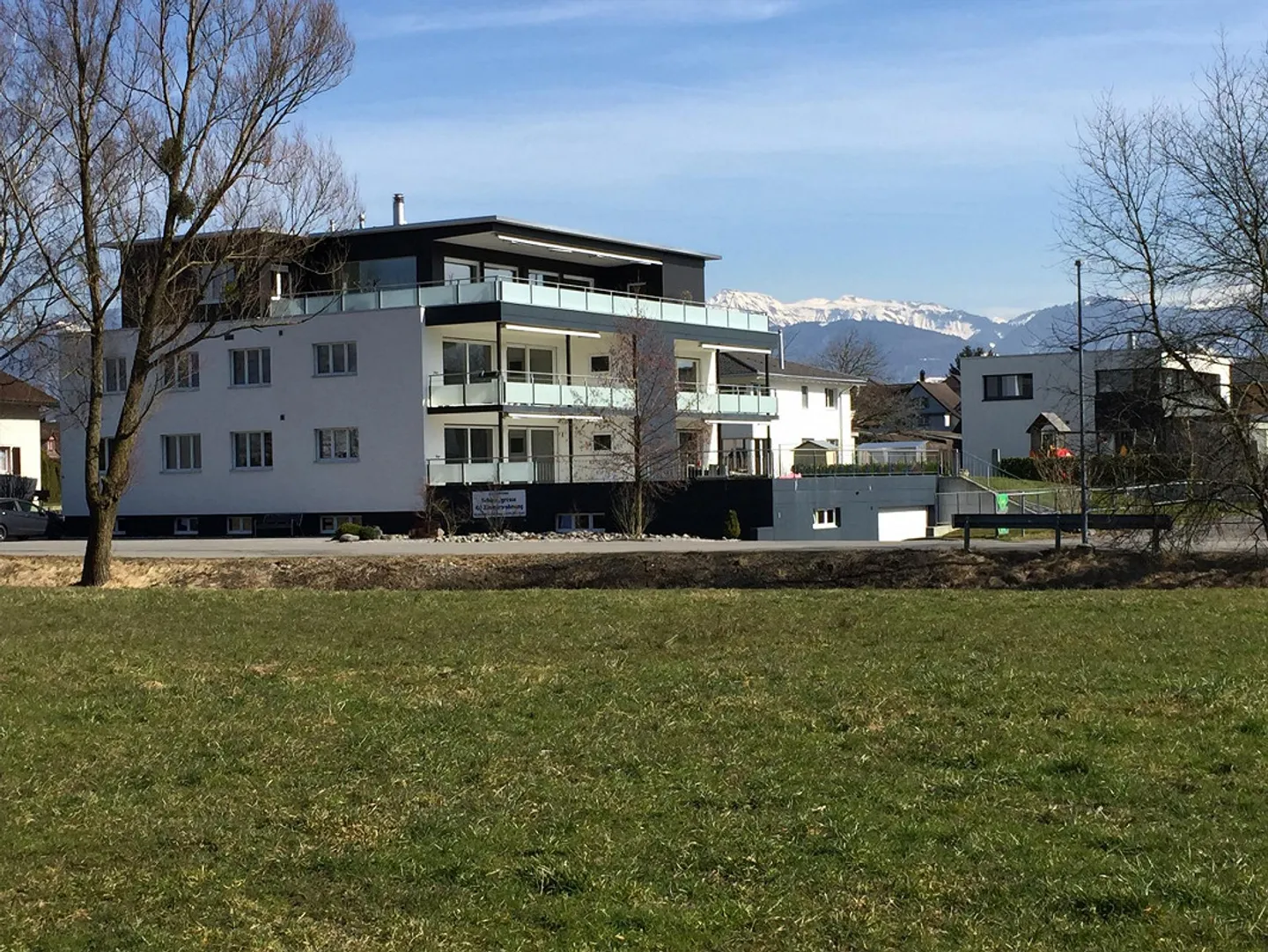 Moderne Wohnung an schönster, unverbaubarer Lage zu vermieten - Foto 2 von 13