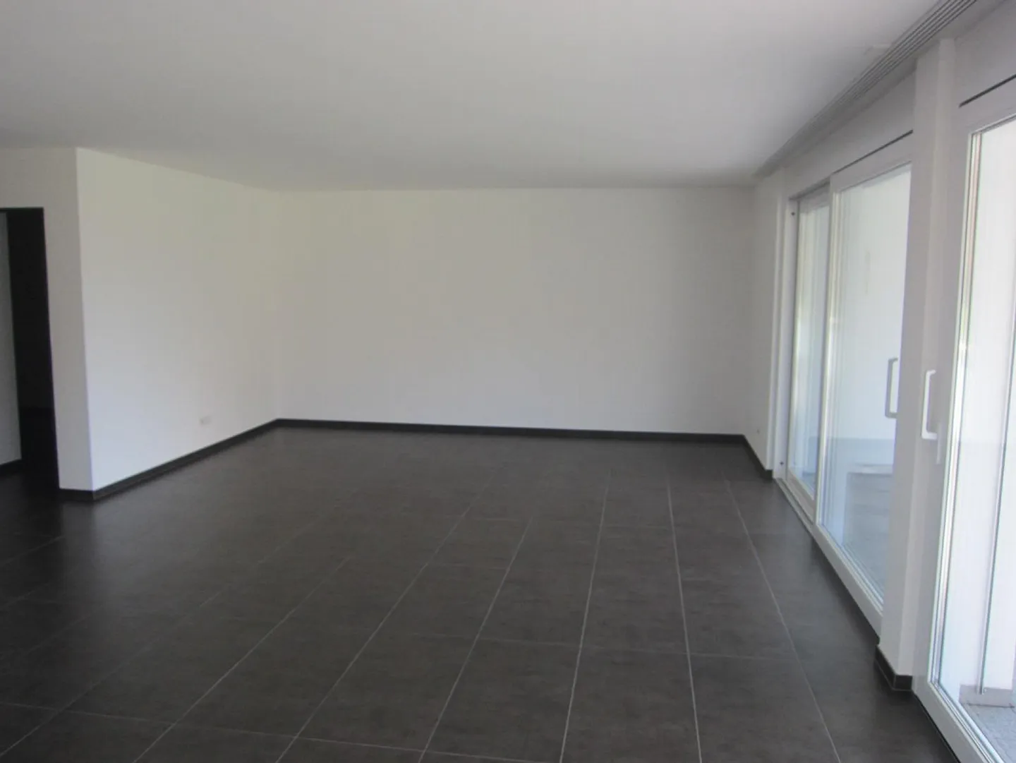 Moderne Wohnung an schönster, unverbaubarer Lage zu vermieten - Foto 4 von 13