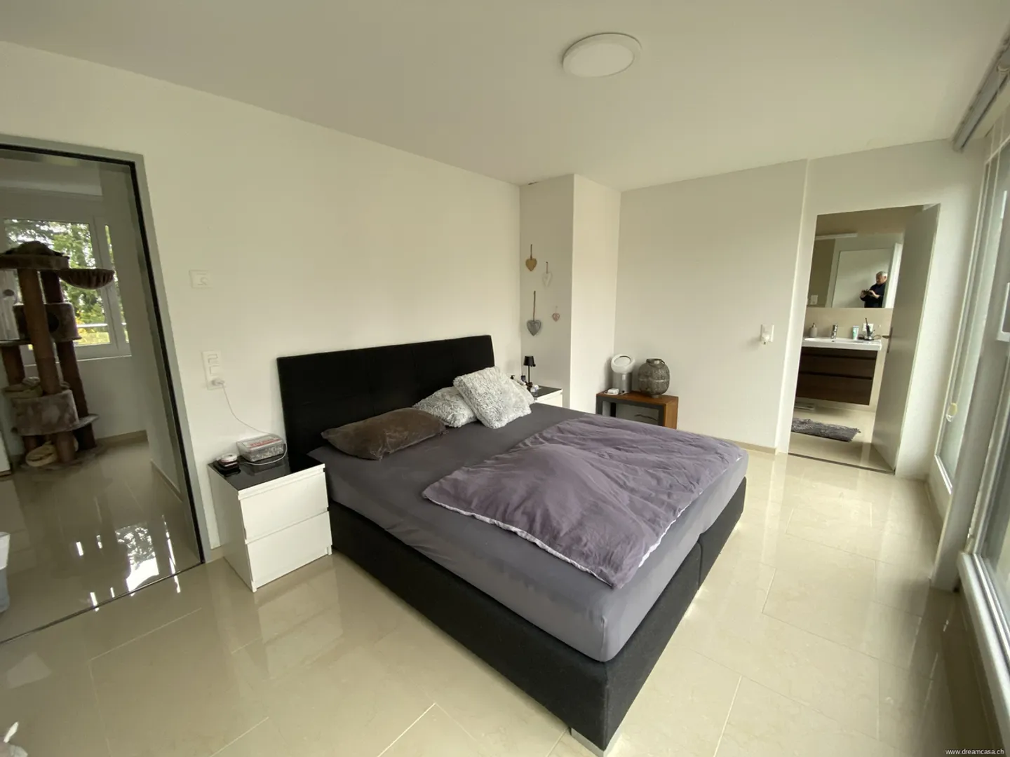 Central, Modern Living Near Highway - Photo 7 of 10