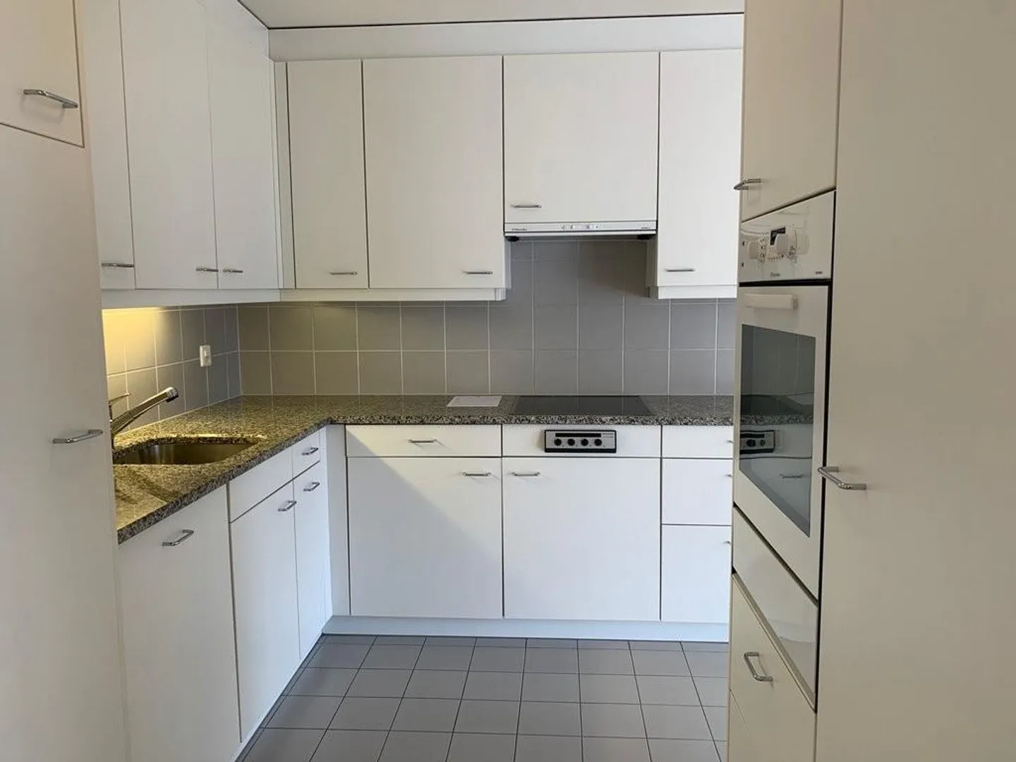 Soleggiato, luminoso e vicino alla città! - Foto 4 di 10