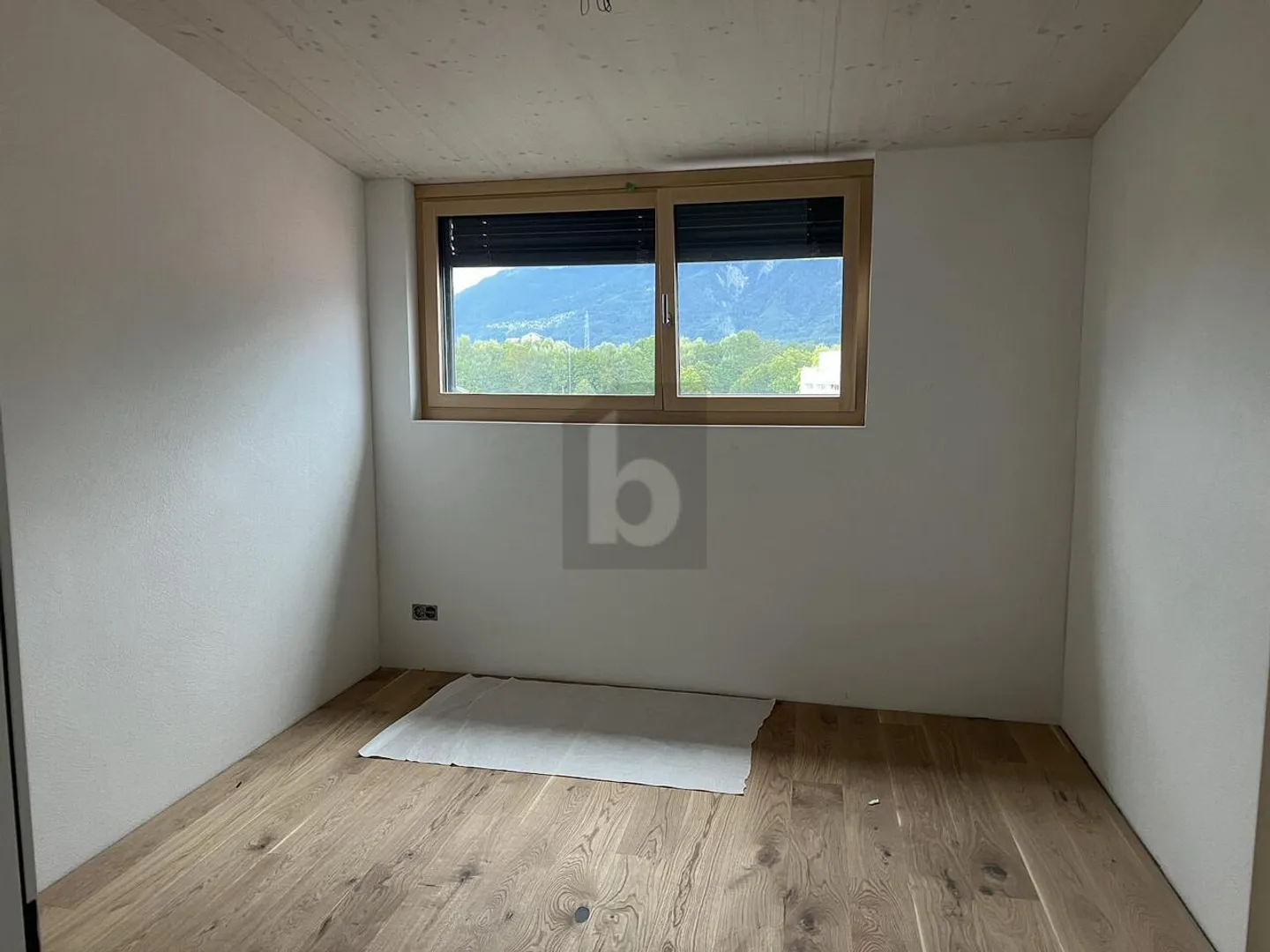 FIRST USE: MODERN WITH A VIEW - Photo 4 of 6