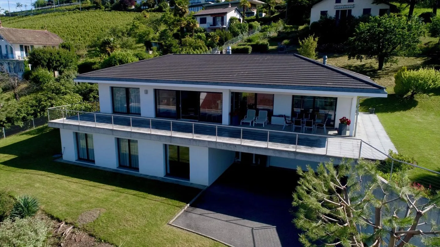 Magnifica villa familiare di 6 stanze con vista mozzafiato - Foto 2 di 13