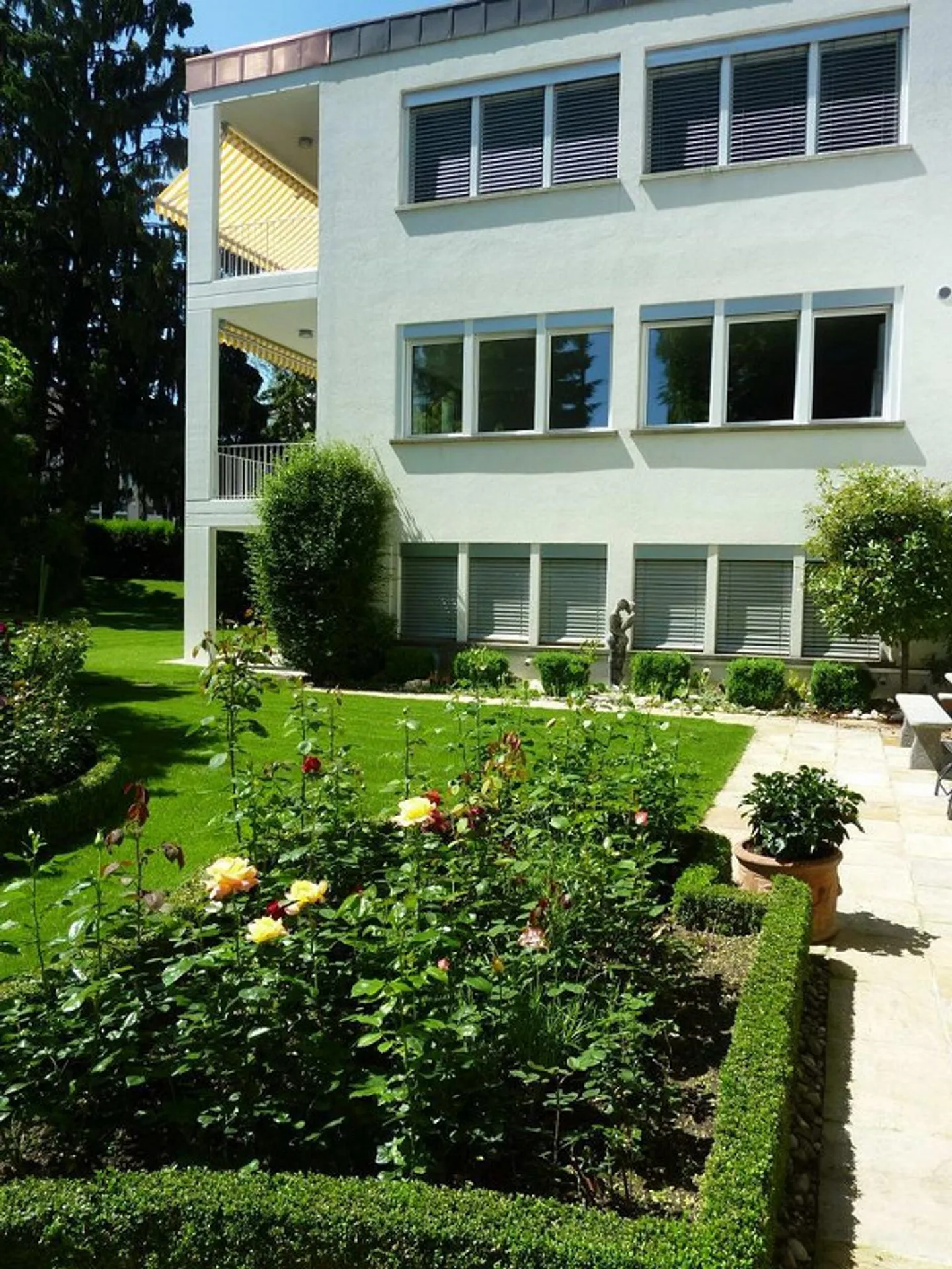 Vie spacieuse et moderne - Photo 1 sur 9
