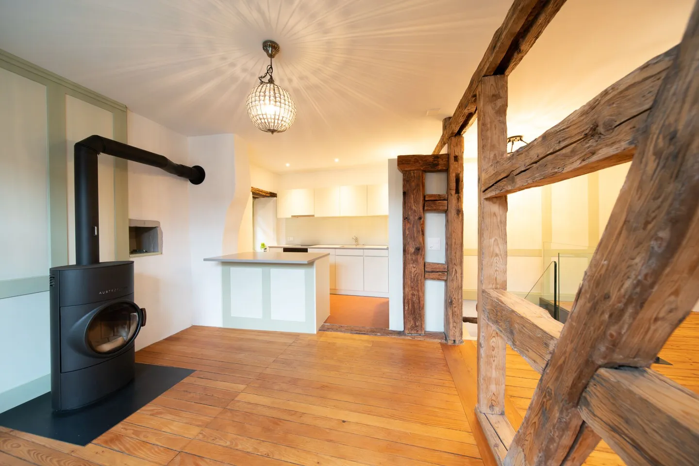 Historical Walls: 2.5 Room Maisonette - Photo 2 of 9