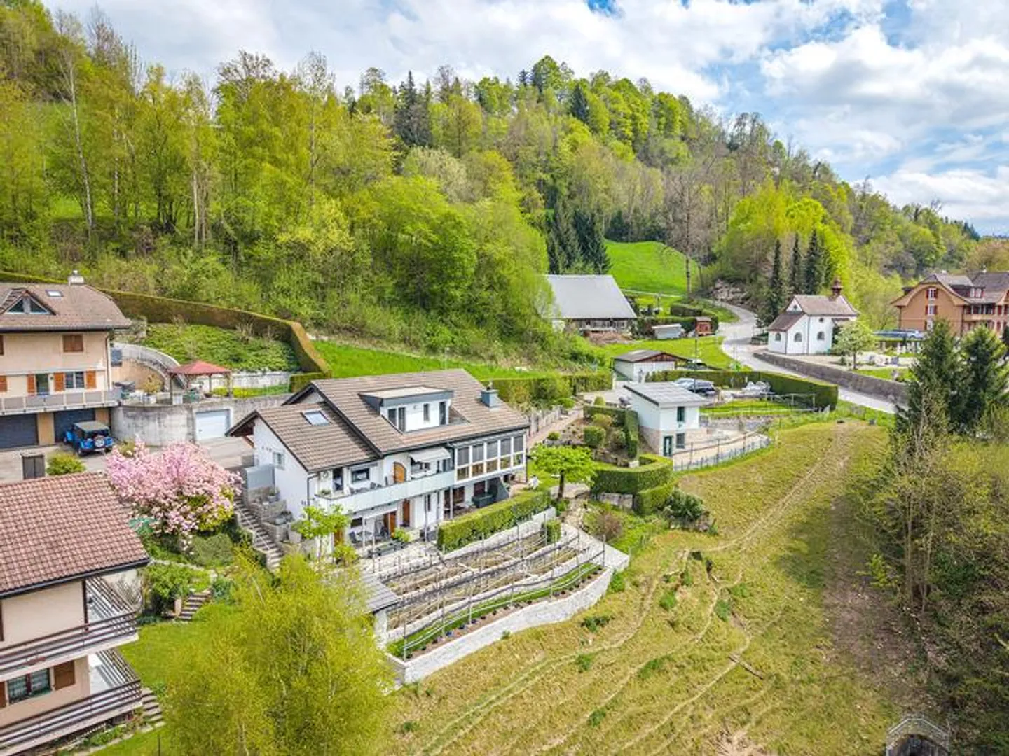 Charmantes Mehrgenerationenhaus - Foto 1 von 8