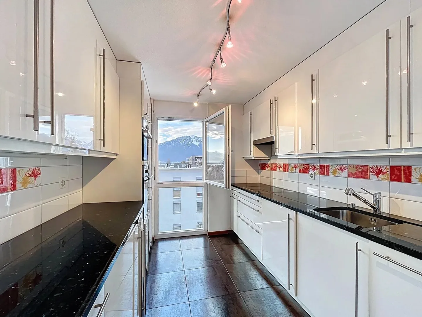 Magnificent view of the lake and absolute serenity in Clarens - Photo 11 of 12