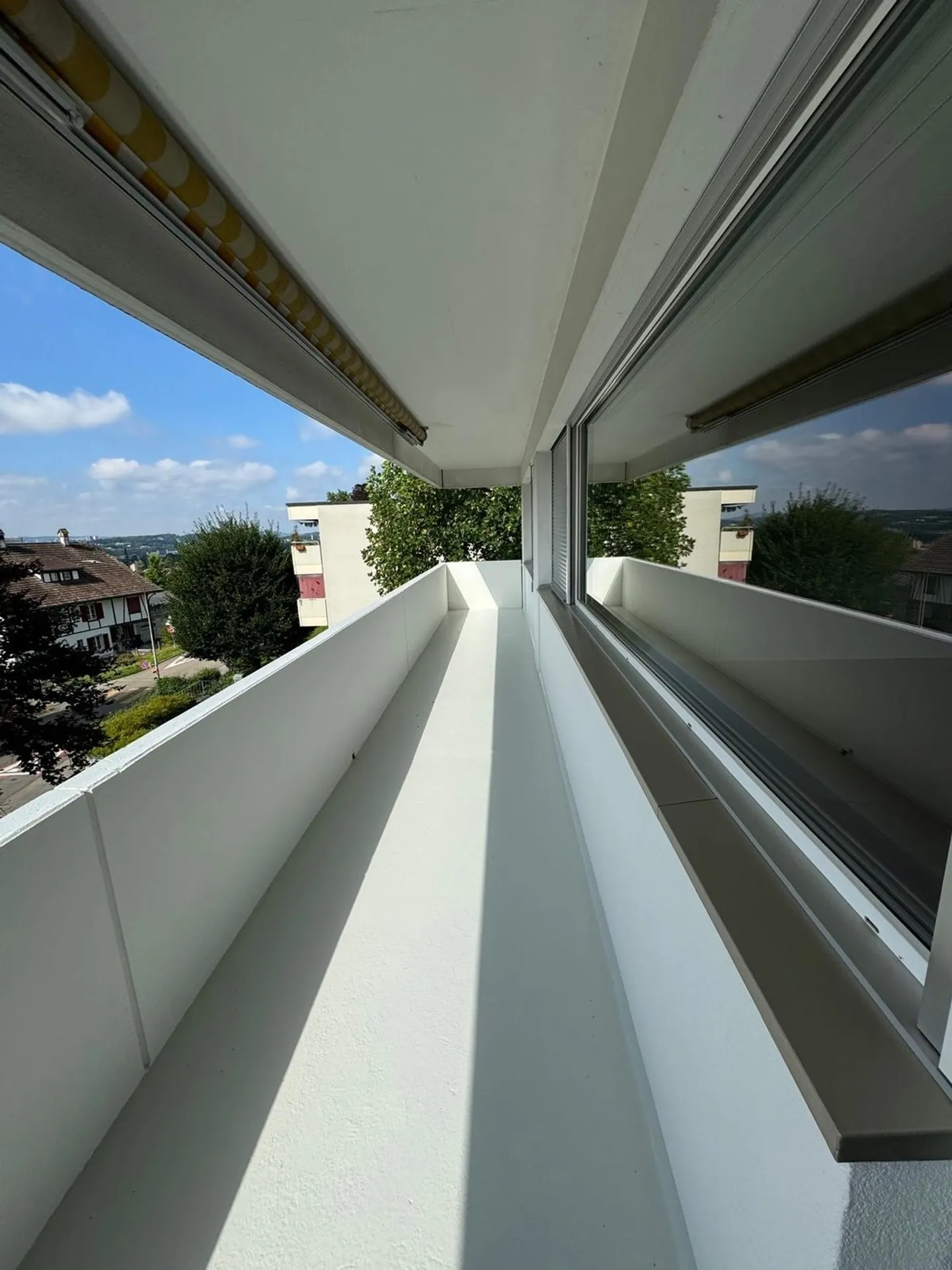 Attractive 4.5-room apartment with balcony in the best location of Ittigen - Photo 1 of 9