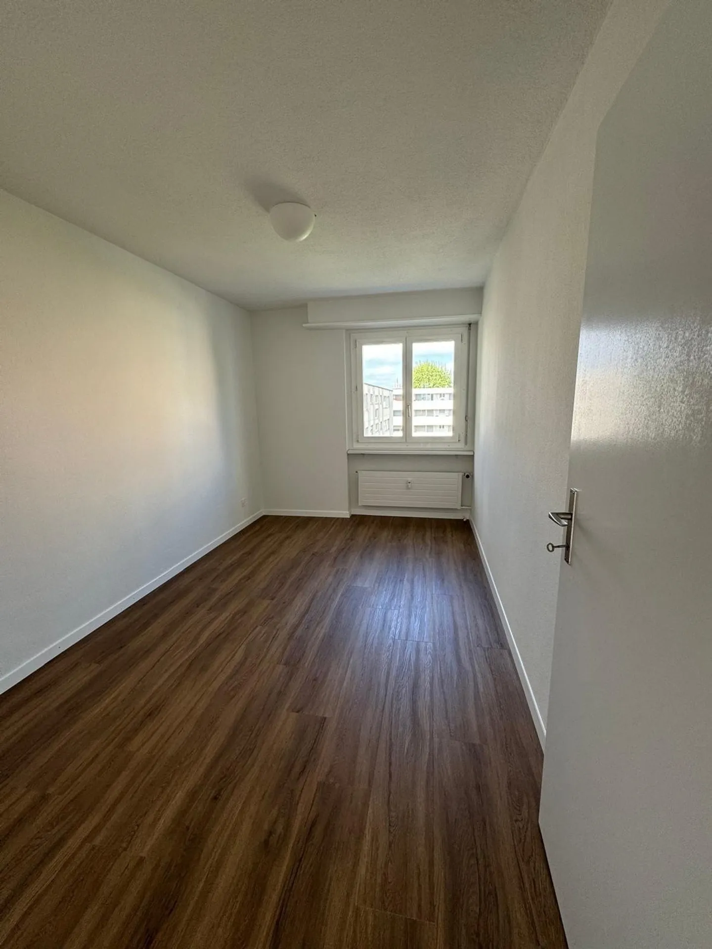 Attractive 4.5-room apartment with balcony in the best location of Ittigen - Photo 4 of 9