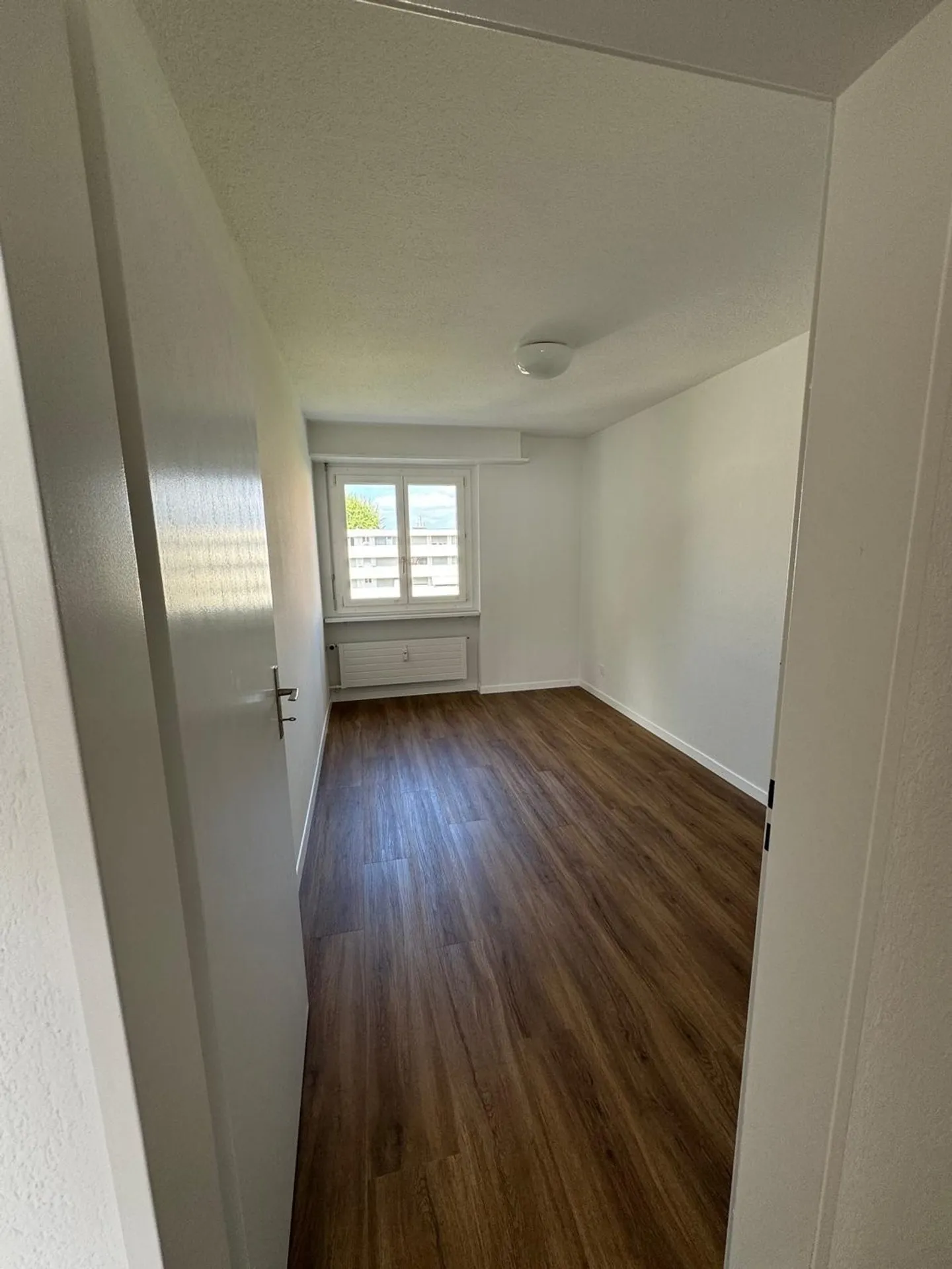 Attractive 4.5-room apartment with balcony in the best location of Ittigen - Photo 5 of 9