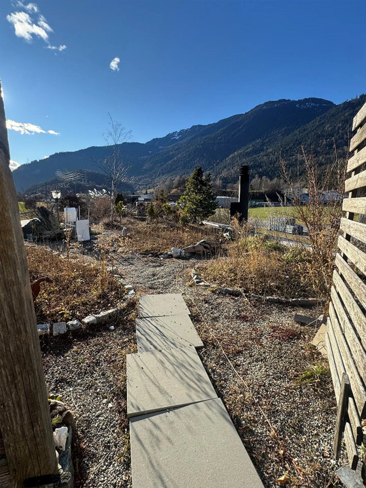 Grosszügige 3.5-Zimmer-Terrassenwohnung am Rande von Rhäzüns - Foto 1 von 17