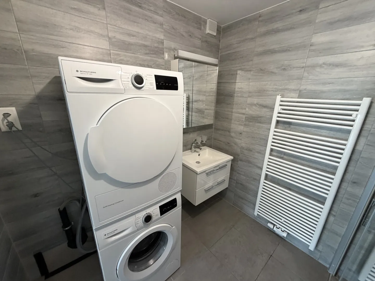 Appartement Charmant avec Terrasse - Photo 9 sur 10