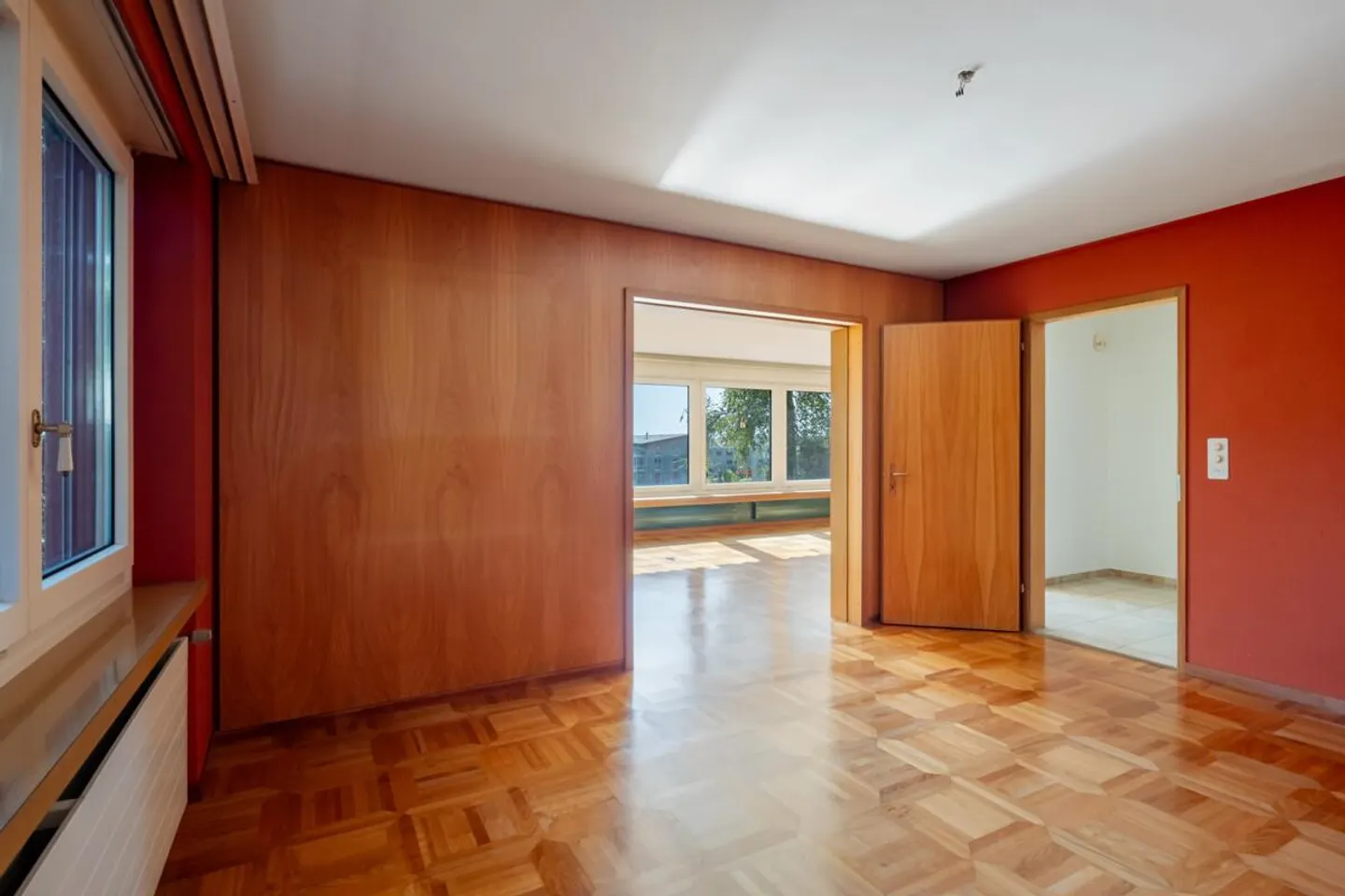 Single-family house in Pfäffikon ZH with potential - Photo 4 of 7