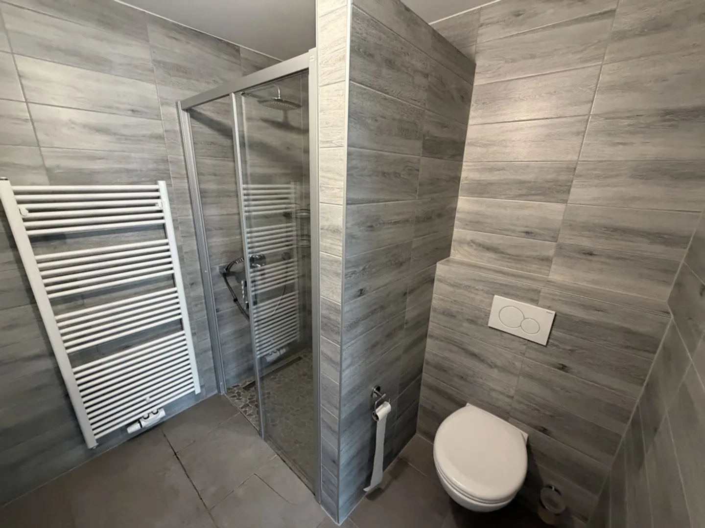 Appartement Charmant avec Terrasse - Photo 8 sur 10