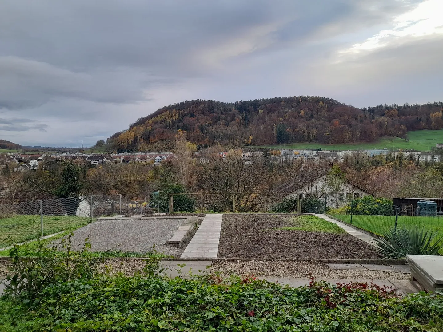 Charmante maison individuelle de 4 pièces avec jardin à Eglisau - Photo 3 sur 13