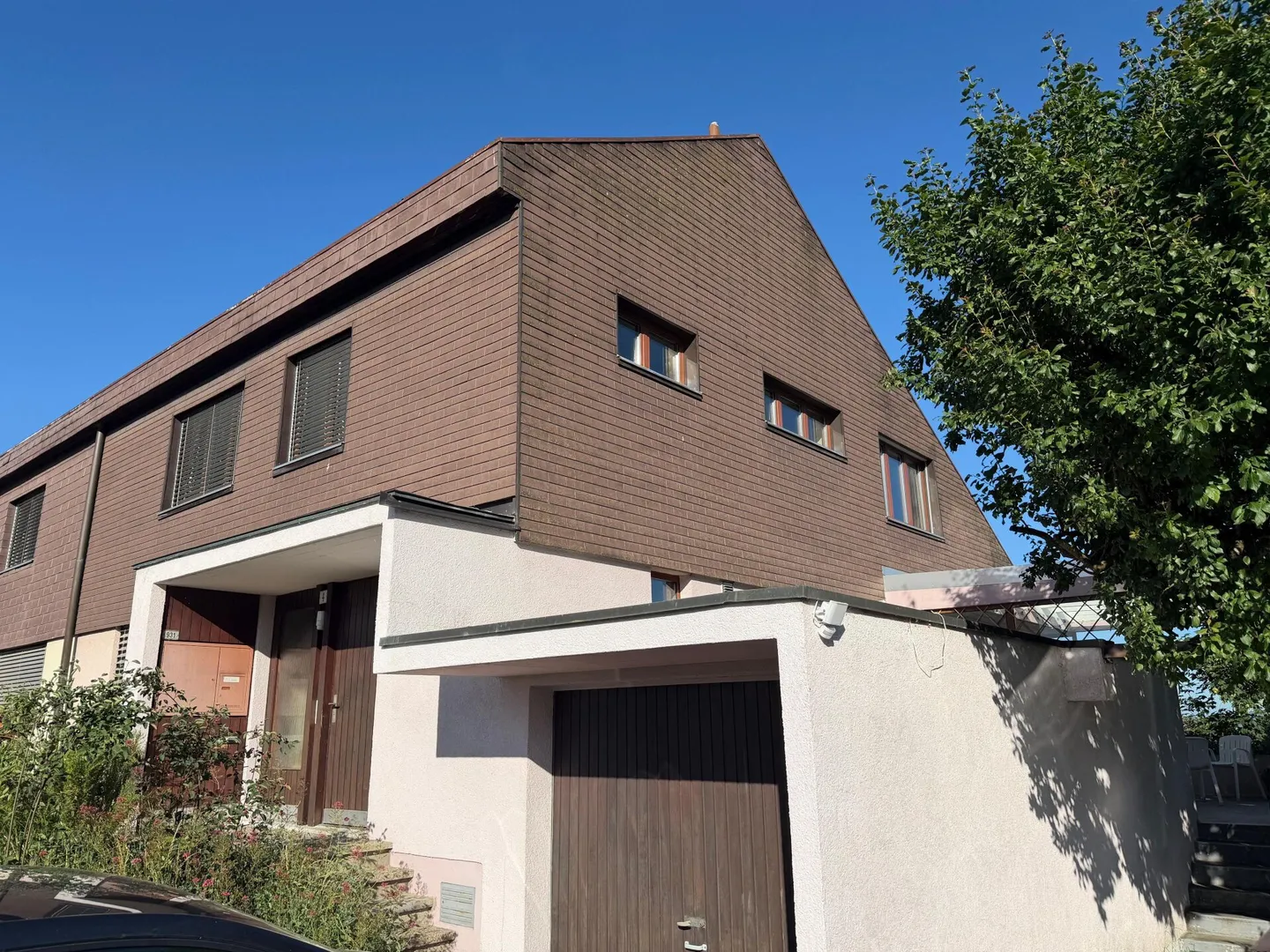 Casa familiare doppia ristrutturata di 6,5 stanze, Bronschhofen, comune di Wil SG - Foto 1 di 11
