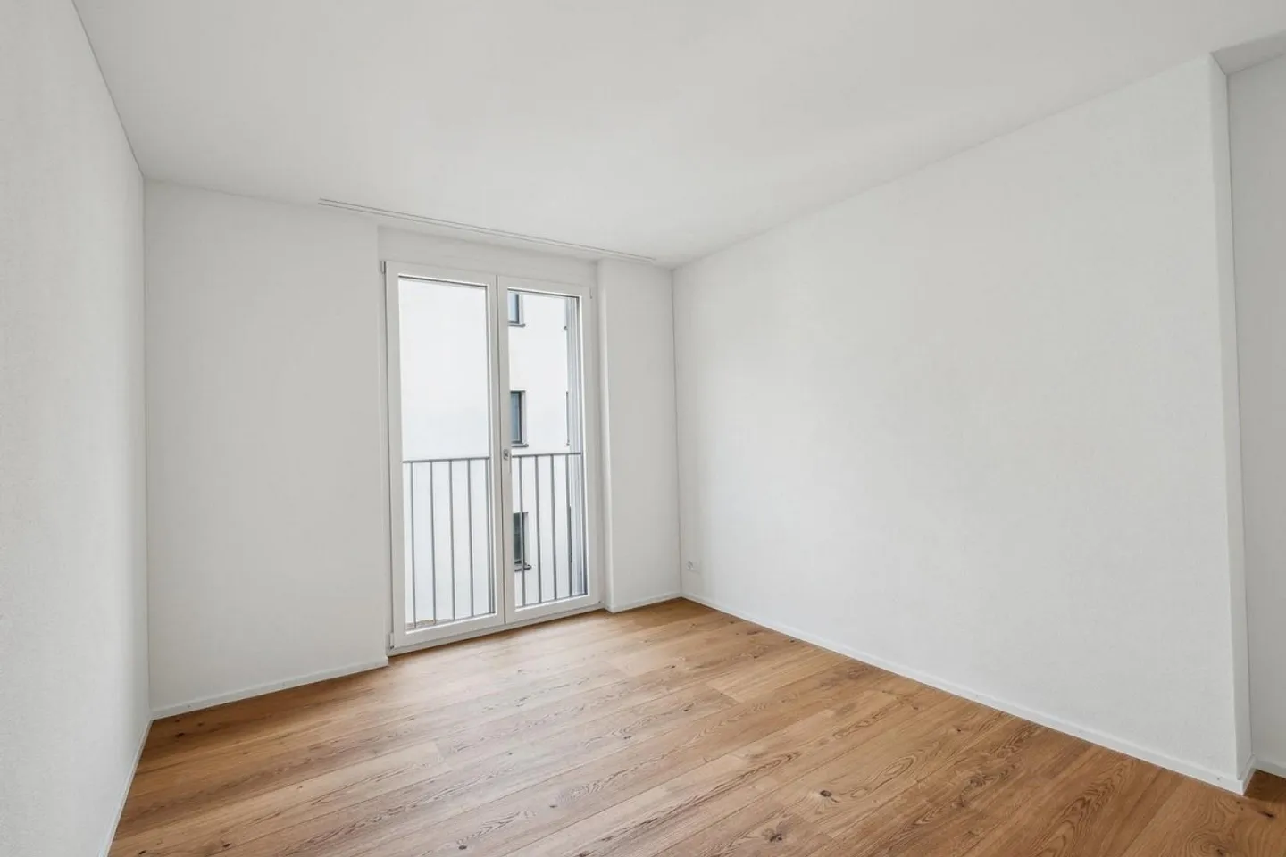 Moderne 3.5-Zimmerwohnung in Goldau - Foto 2 von 6