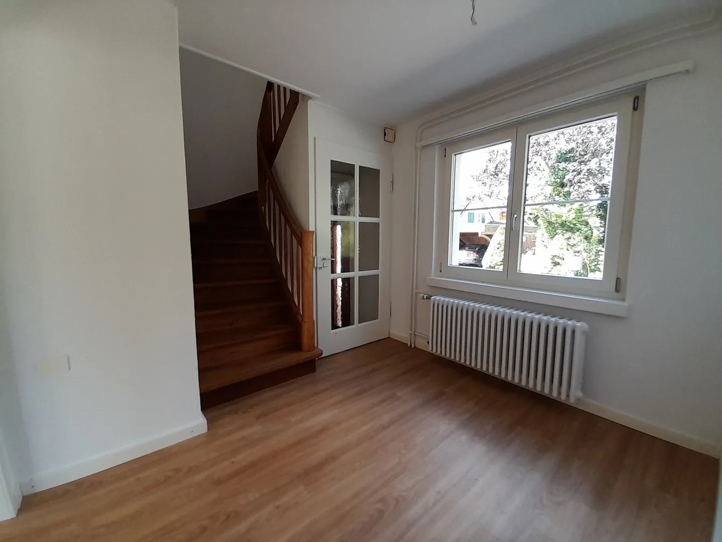 Charmante maison individuelle de 4 pièces avec jardin à Eglisau - Photo 5 sur 13