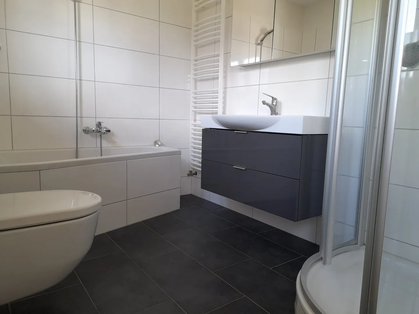 Charmante maison individuelle de 4 pièces avec jardin à Eglisau - Photo 8 sur 13