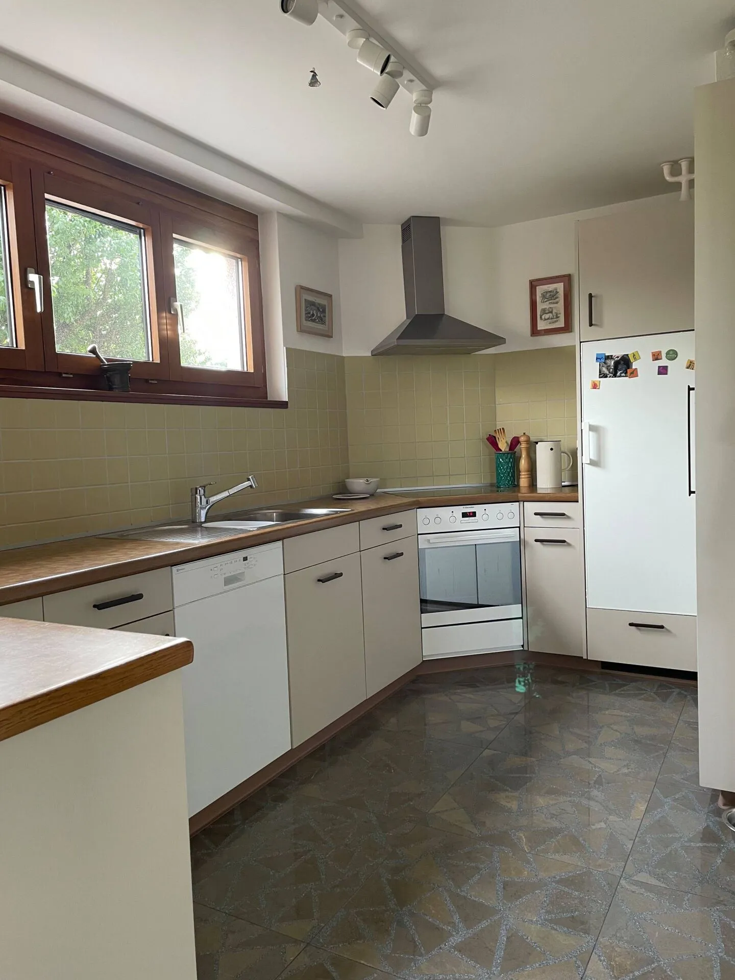 Casa familiare doppia ristrutturata di 6,5 stanze, Bronschhofen, comune di Wil SG - Foto 9 di 11