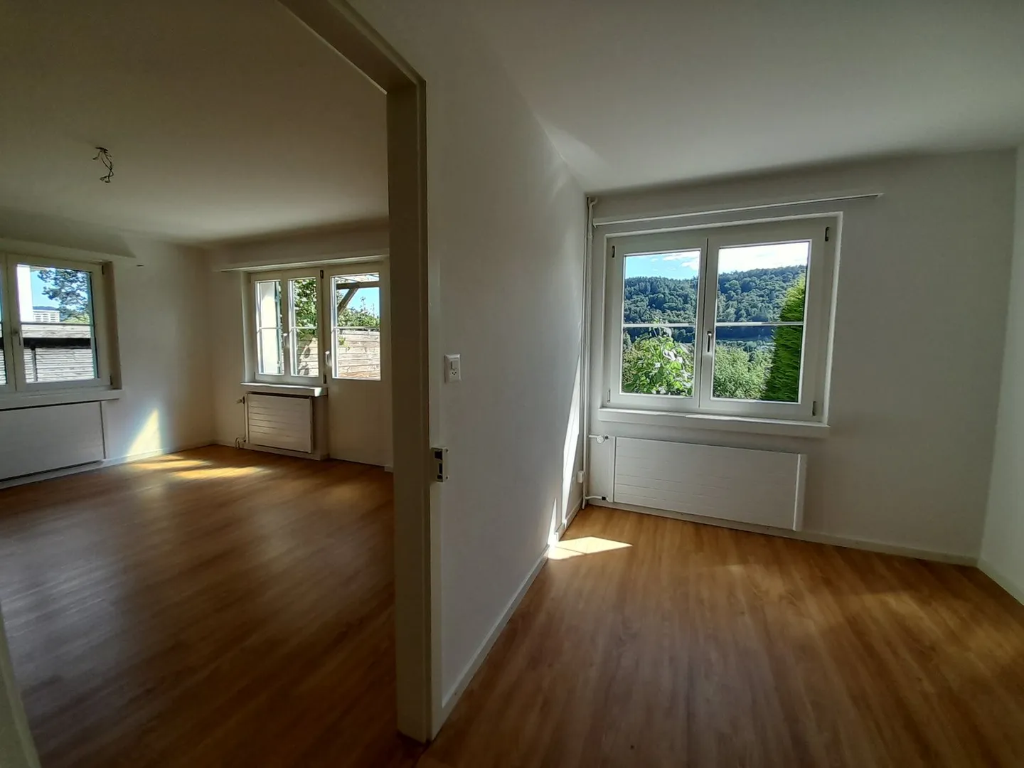 Charmante maison individuelle de 4 pièces avec jardin à Eglisau - Photo 6 sur 13