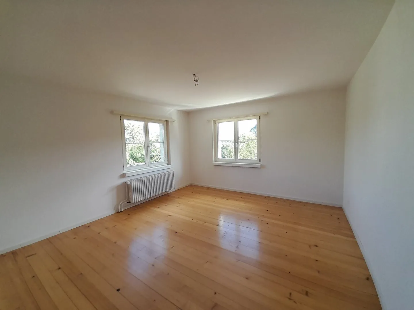 Charmante maison individuelle de 4 pièces avec jardin à Eglisau - Photo 10 sur 13