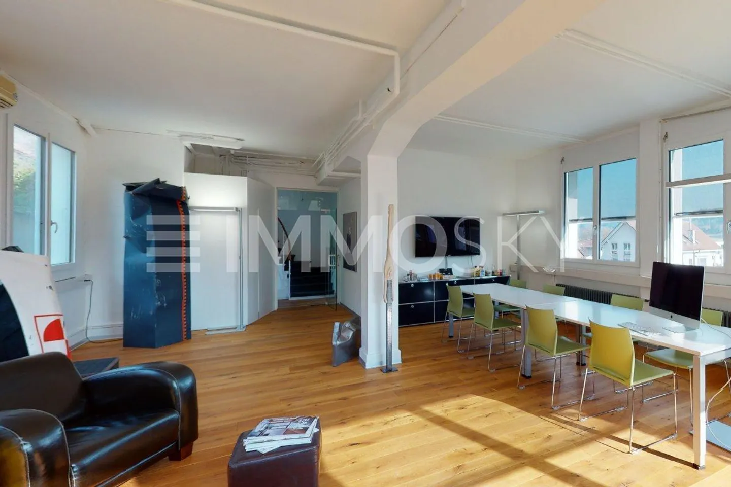 High-quality office space in a central location - Photo 3 of 5