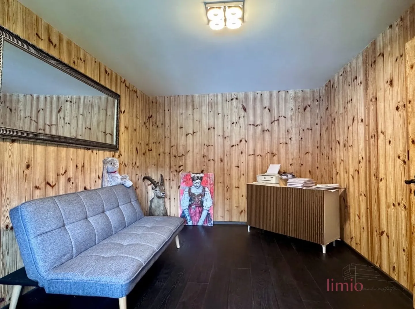 A RARE OPPORTUNITY: Completely renovated chalet with a separate apartment just 5 minutes from Chur - Photo 13 of 13