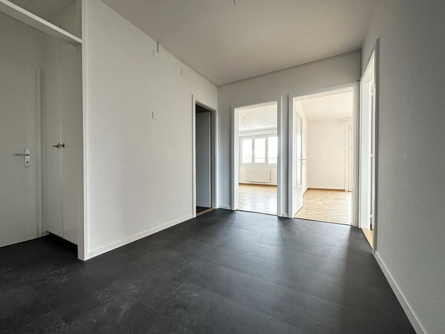 Charming Apartment in Quiet Area - Photo 2 of 6