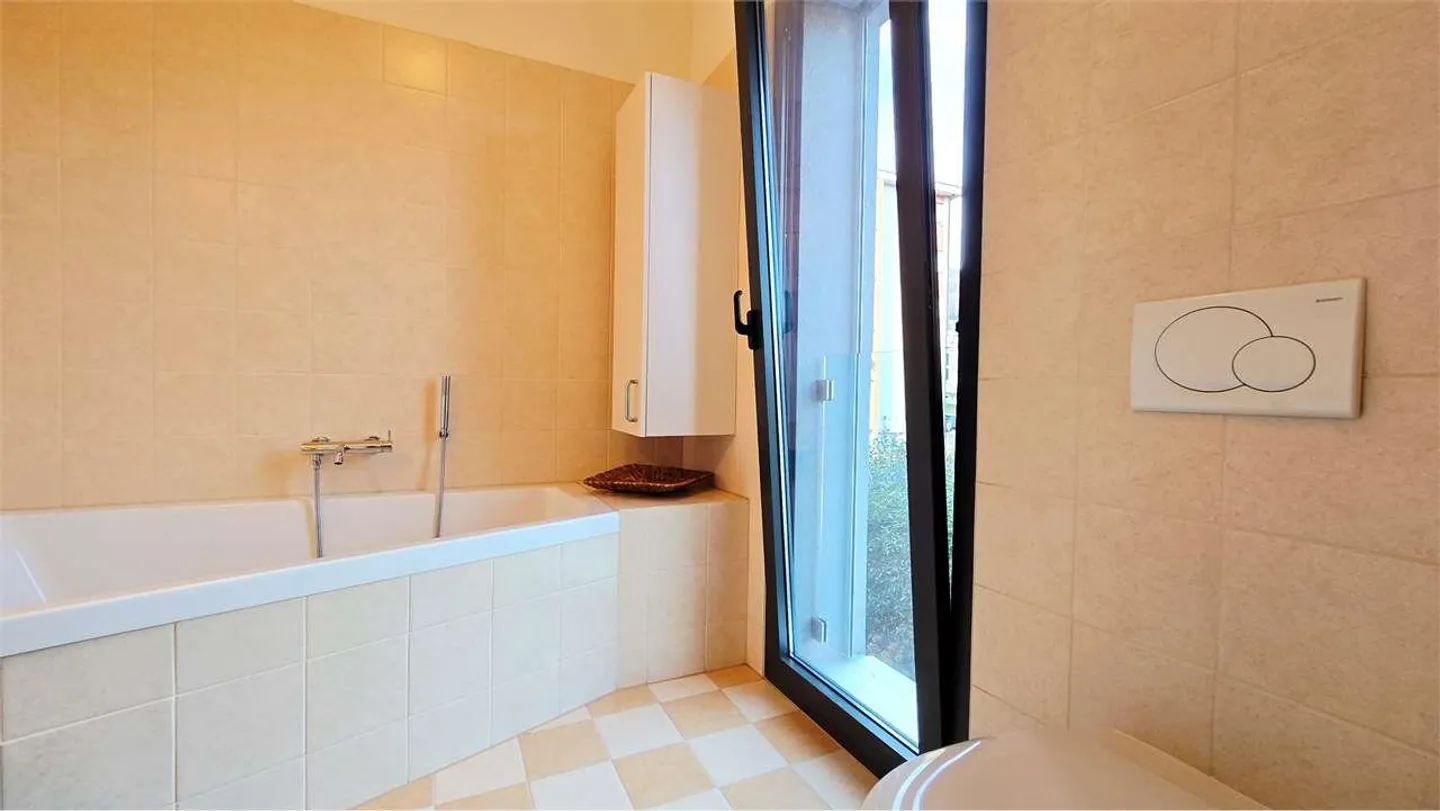 Einzigartig in Caslano - 3,5 Zimmer mit Möglichkeit einer Zweitwohnung - Foto 12 von 13