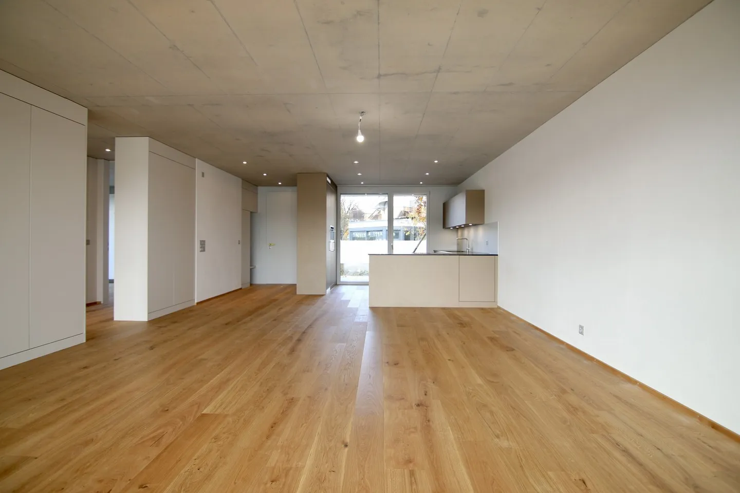 Exklusive 3.5-Zimmerwohnung an ruhiger, unverbauter Lage - Foto 3 von 14