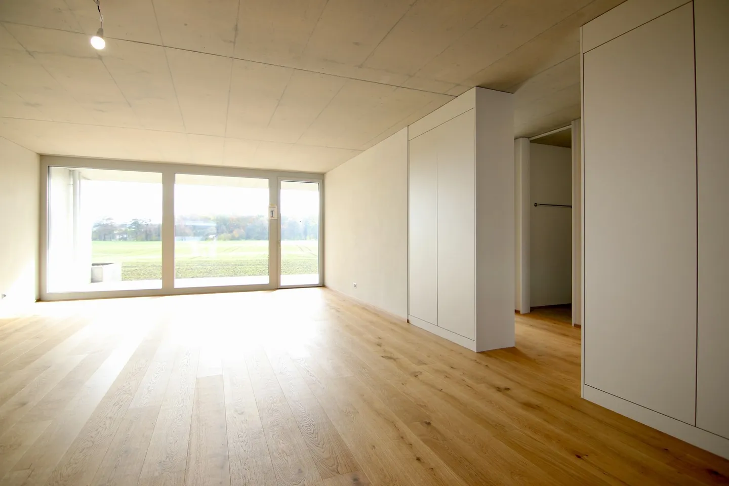 Exklusive 3.5-Zimmerwohnung an ruhiger, unverbauter Lage - Foto 4 von 14