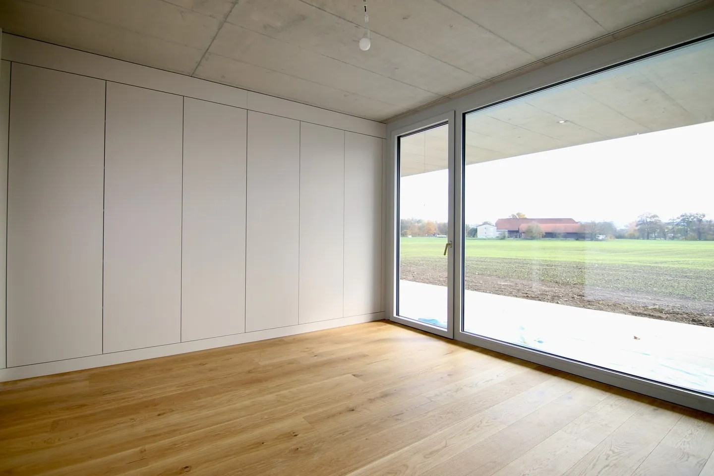 Exklusive 3.5-Zimmerwohnung an ruhiger, unverbauter Lage - Foto 6 von 14