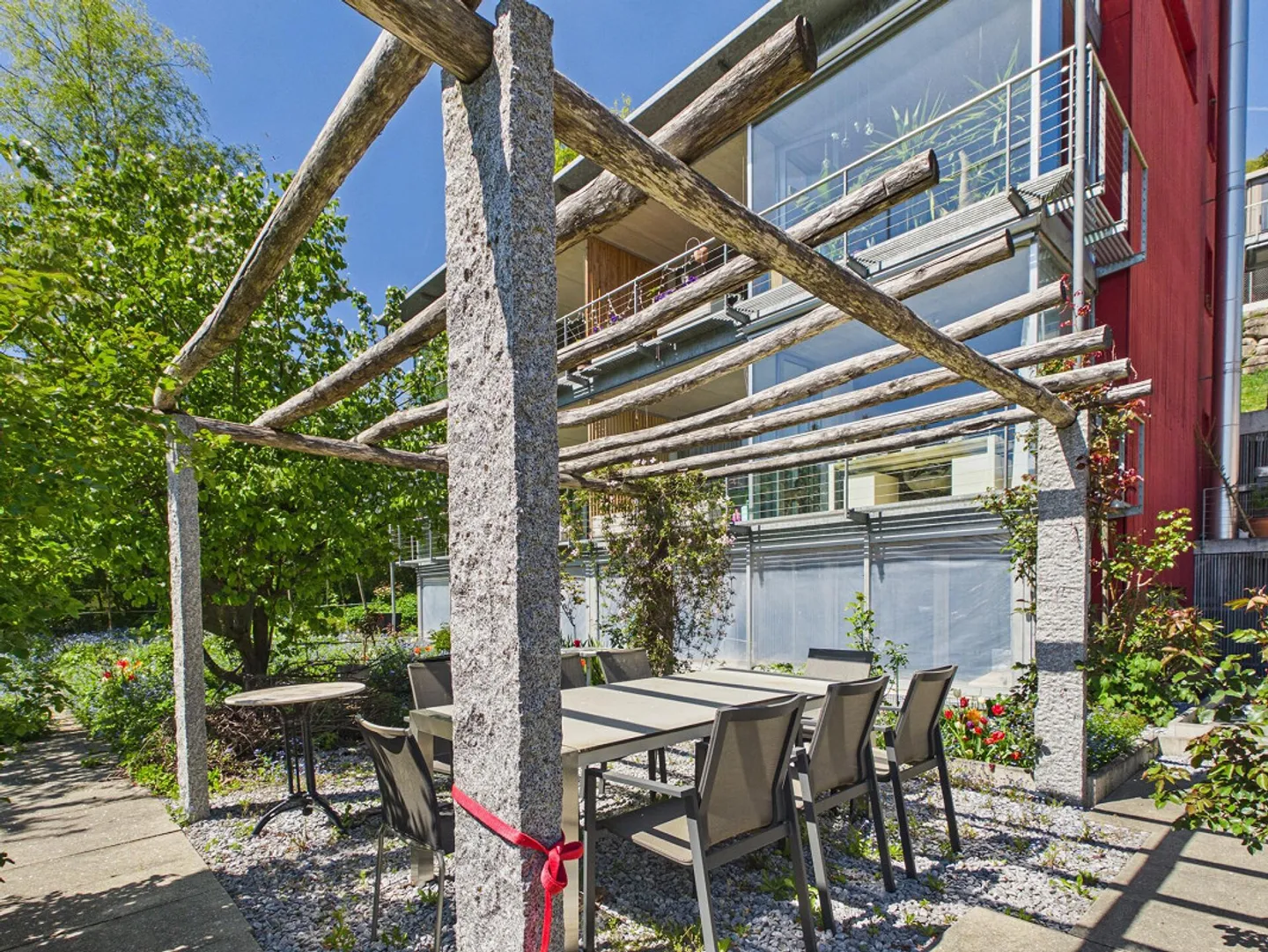 Modern, extraordinary & spectacular! - Photo 1 of 14
