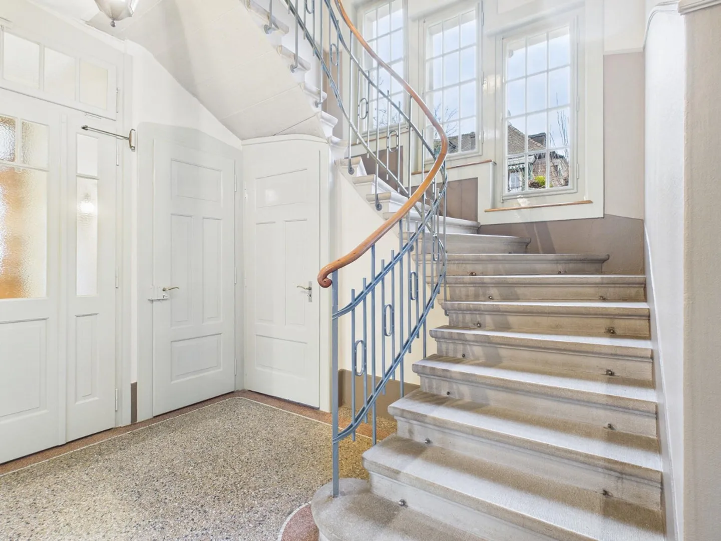 Stilvoll sanierte Liegenschaft in der Elfenau - Foto 3 von 14