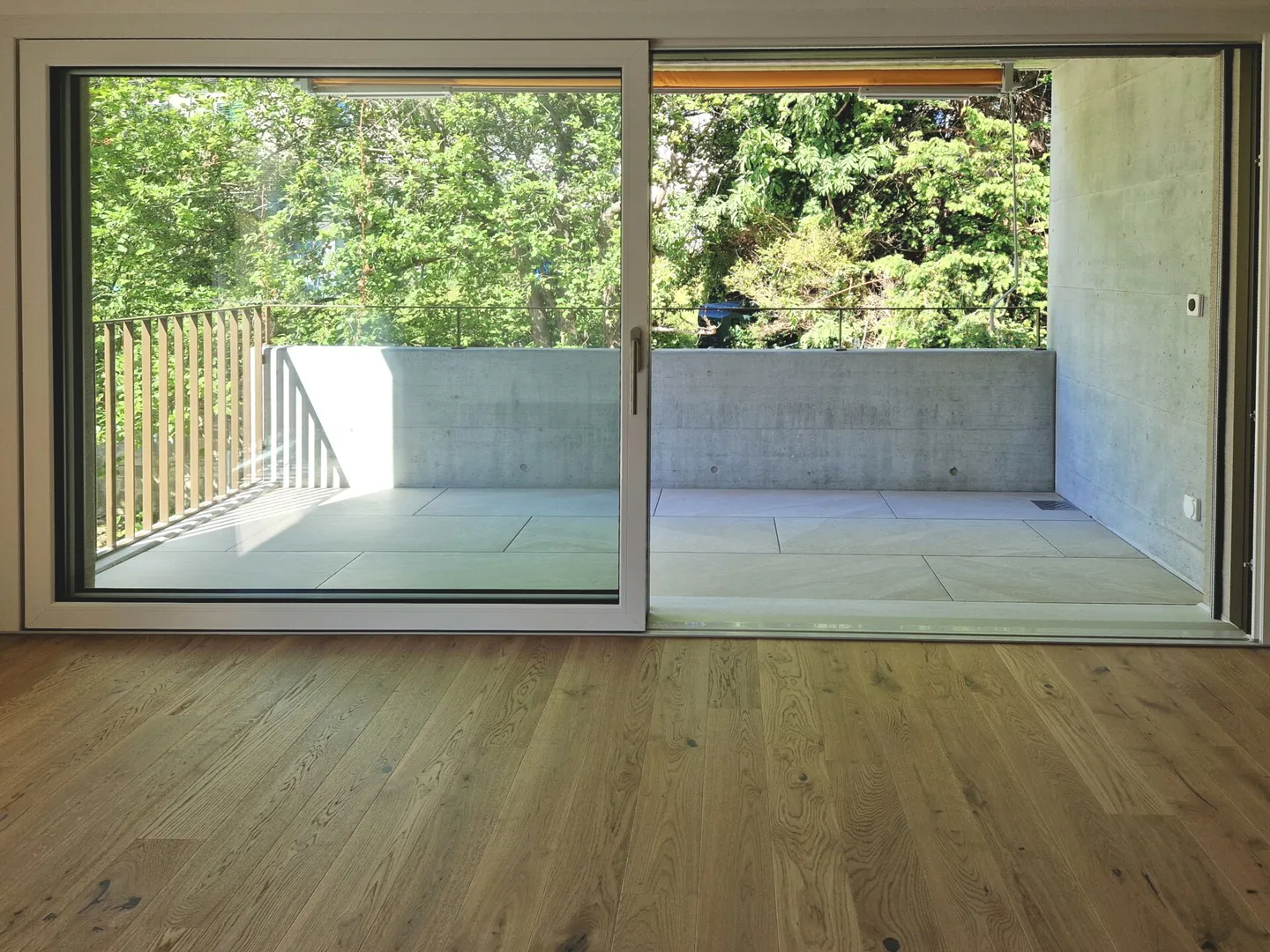 Vie urbaine, vie détendue : moderne appartement en copropriété de 4,5 pièces au 1er étage - Photo 7 sur 13