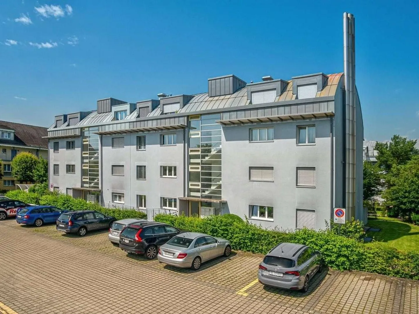 Appartement confortable de 2,5 pièces dans un quartier familial - Photo 1 sur 4