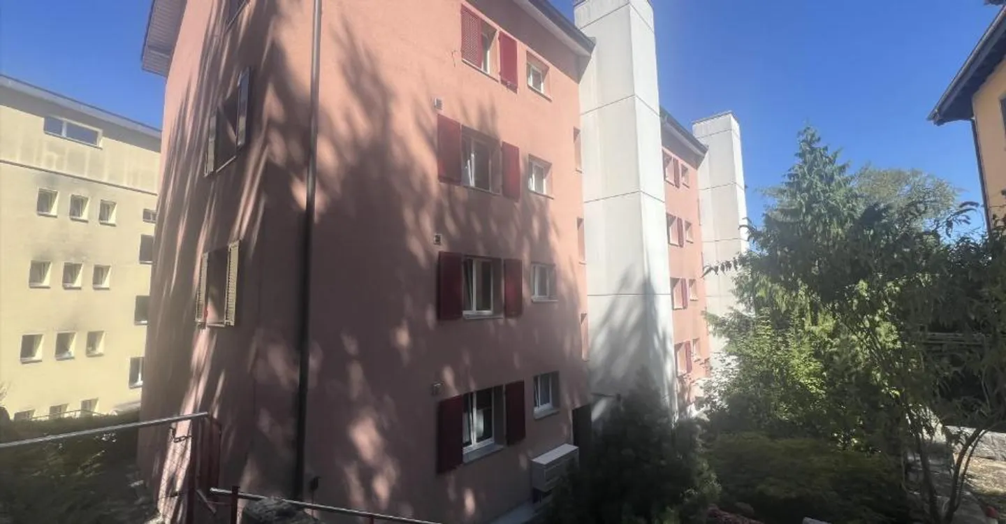 Cozy Apartment Near the City - Photo 2 of 5